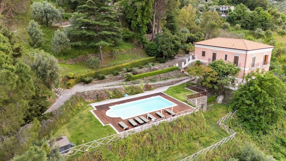 Villa Tecla -1 estrellas en Capri Leone