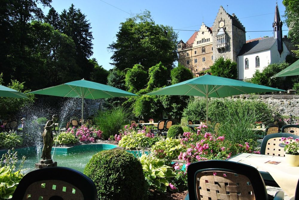 Schloss Egg -1 estrellas en Bernried