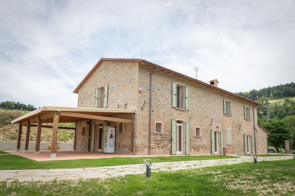Agriturismo Podere Ceriano -1 estrellas en Modigliana