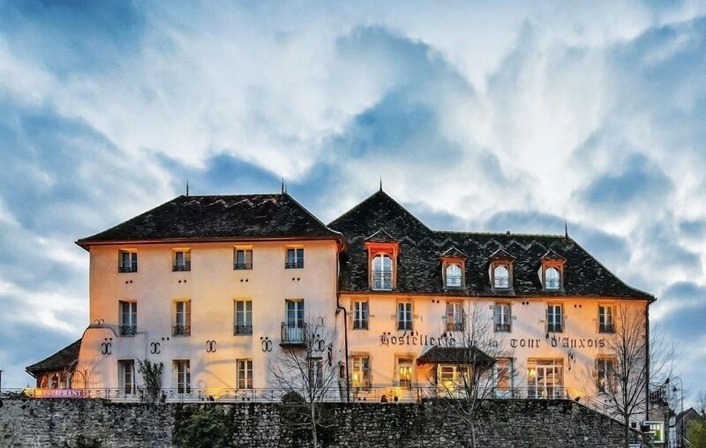 Hostellerie de la Tour d'Auxois 3 estrellas en Saulieu