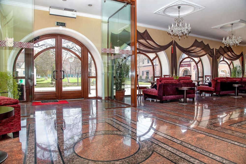 Optima Collection Kamianets-Podilskyi 2