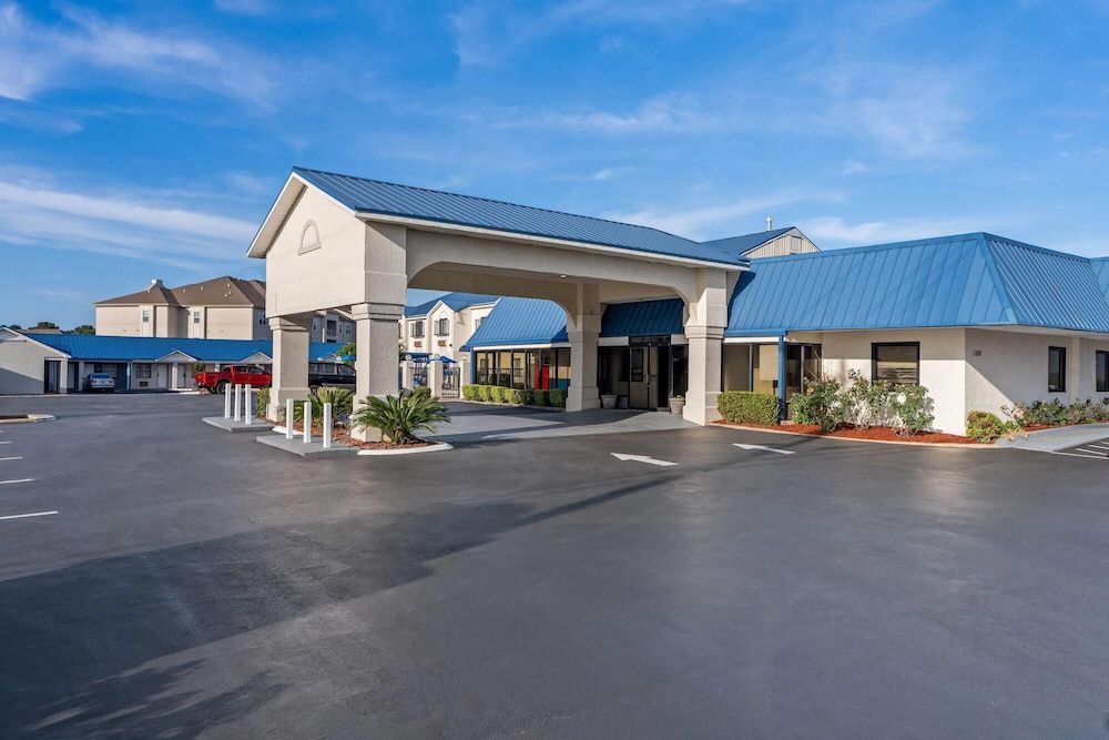 Days Inn by Wyndham Troy 2 estrellas en Troy