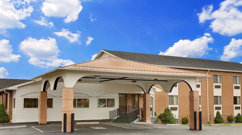 Super 8 by Wyndham Hillsville 2 estrelas em Hillsville