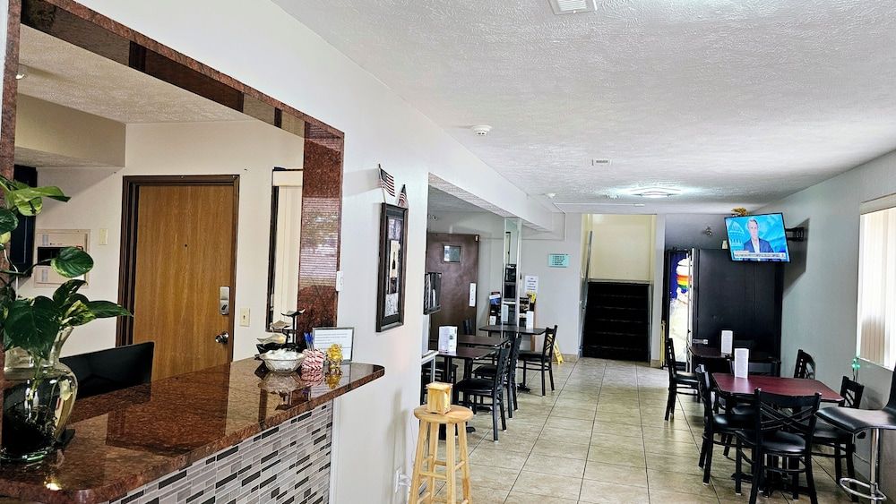 Budgetel Inn and Suites 3