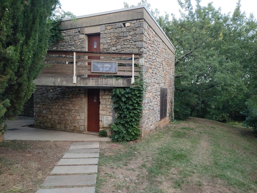 Résidence Vacances Bleues Lou Castel 2