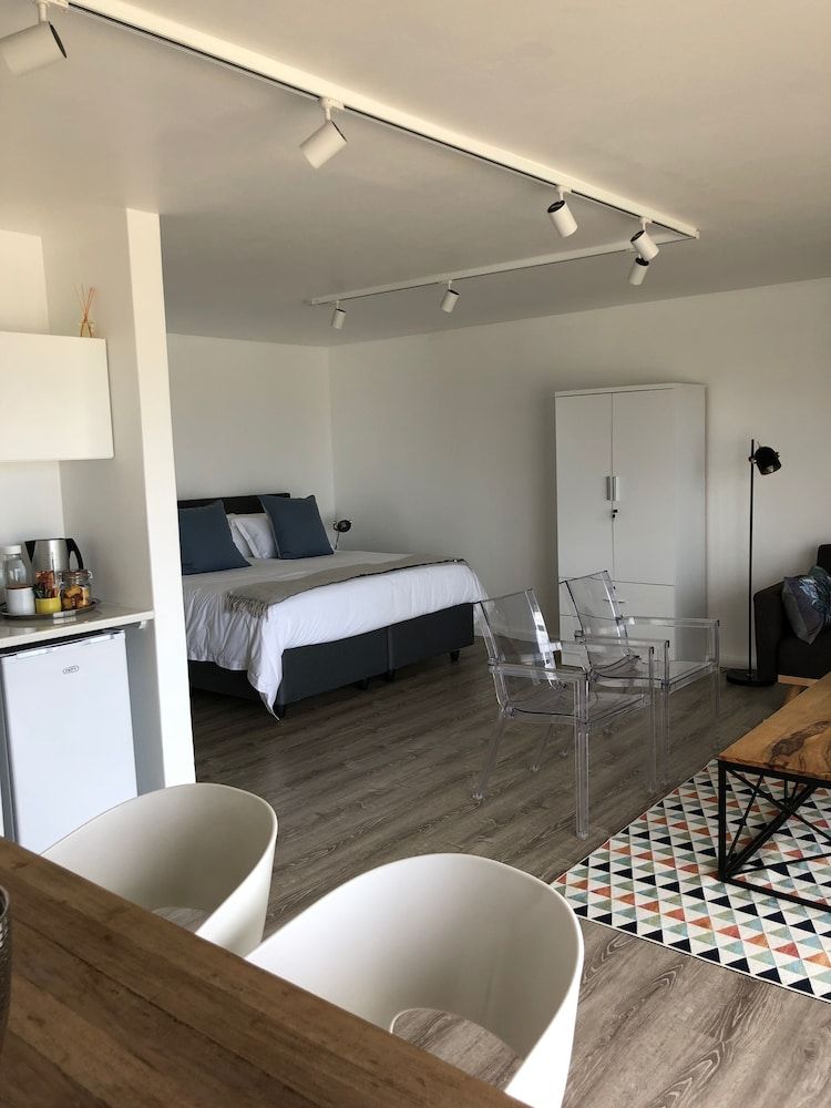 Karee Manor Guesthouse 3