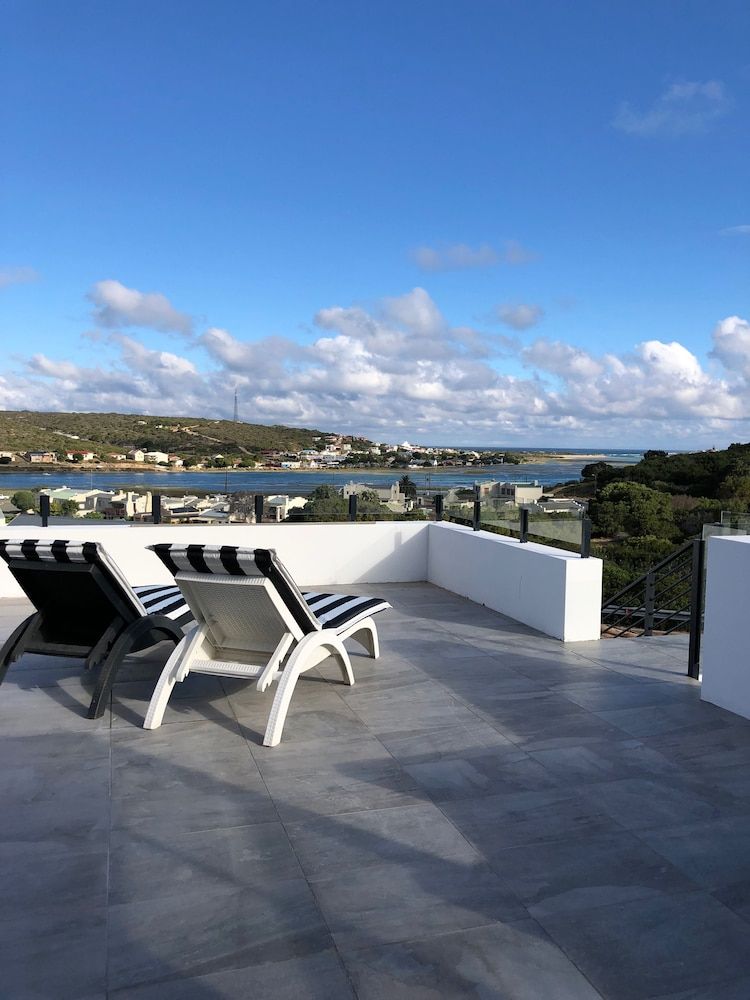 Karee Manor Guesthouse 4 estrellas en Stilbaai