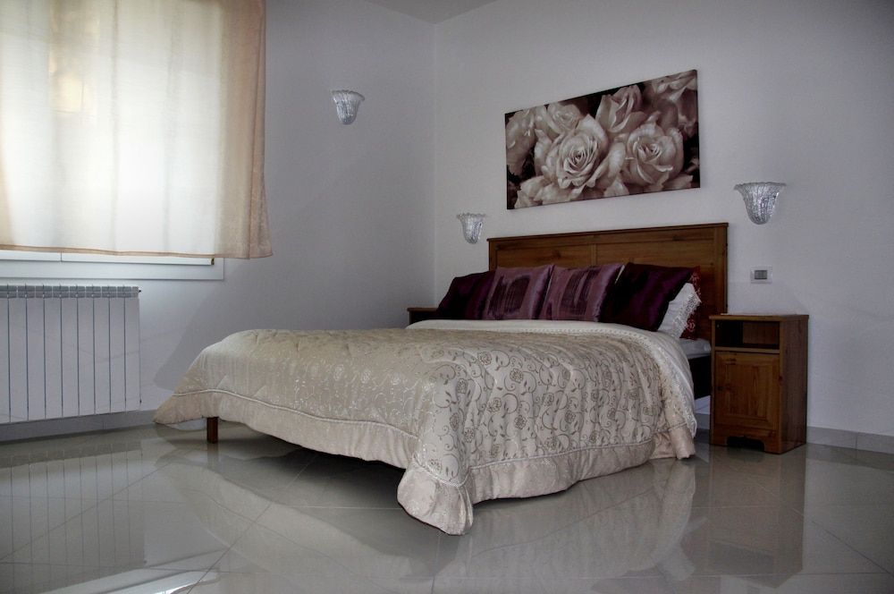 Vanessa House 2