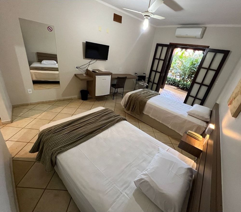 Premier Garden Hotel 3