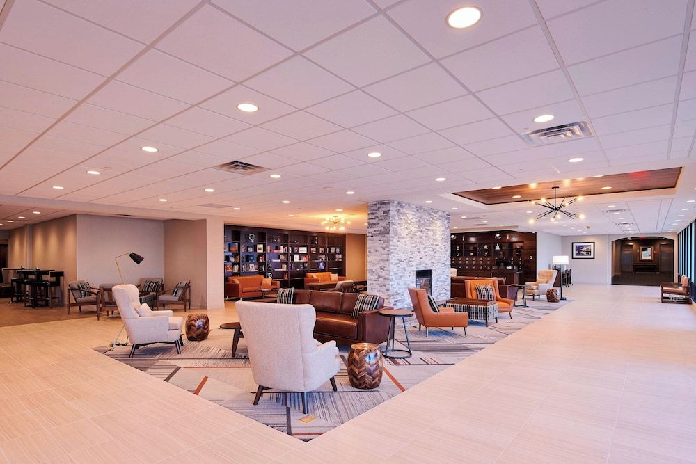 Four Points by Sheraton Cleveland-Eastlake 3