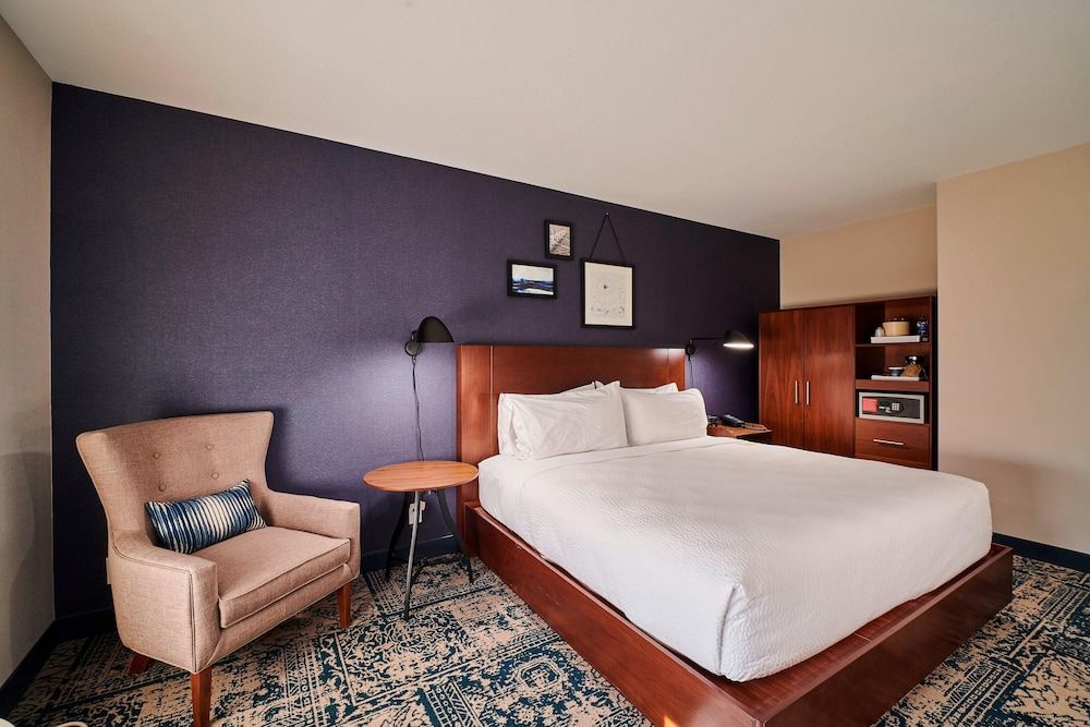 Four Points by Sheraton Cleveland-Eastlake 4 estrellas en Eastlake