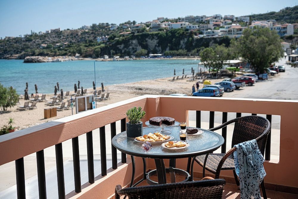 Elena SeaFront Luxury Apartments -1 stelle a Almirida