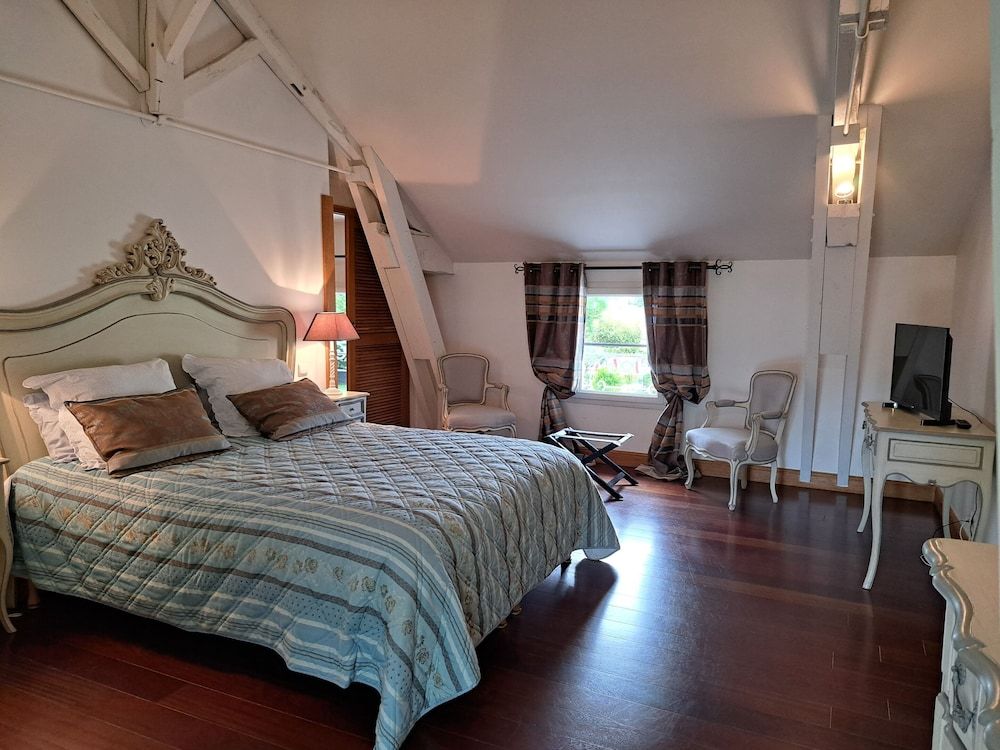 Chambre D'hôtes Château de Lussac 3