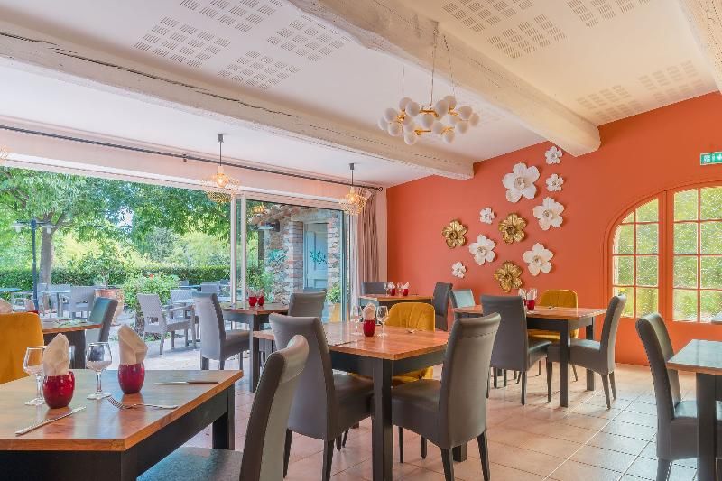 Logis Hotel Le Pradinas 2