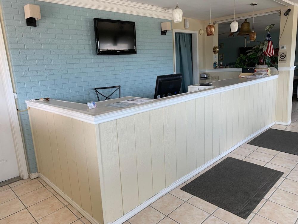 American Inn and Suites 3