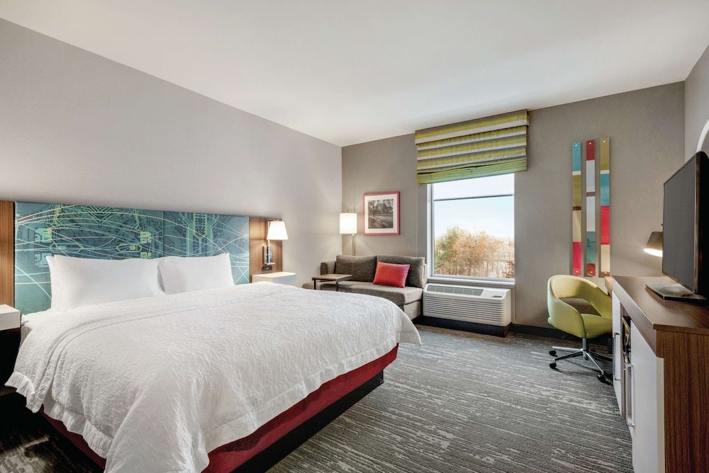 Hampton Inn Brooklyn Park 3