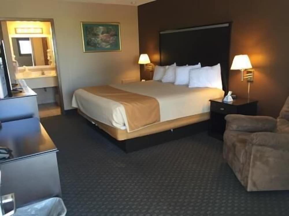 Americas Best Value Inn York 3