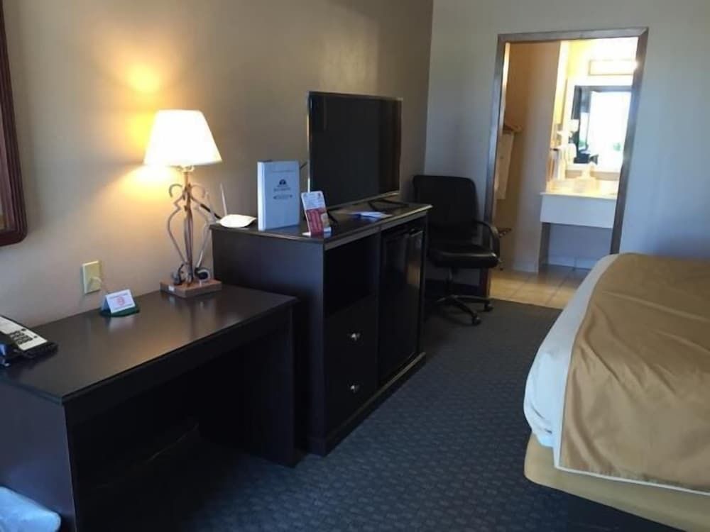 Americas Best Value Inn York 2