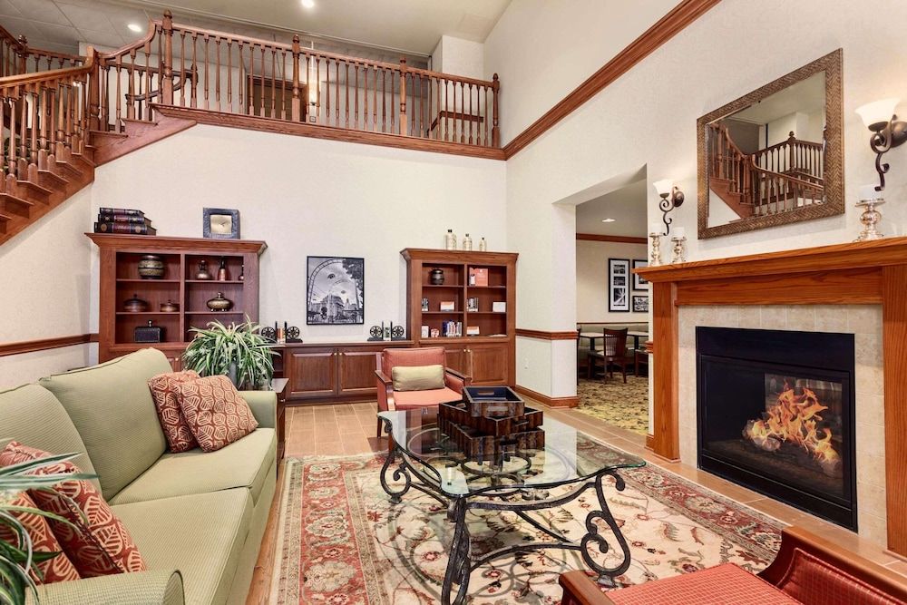 Country Inn & Suites by Radisson, Buffalo South I-90, NY 3