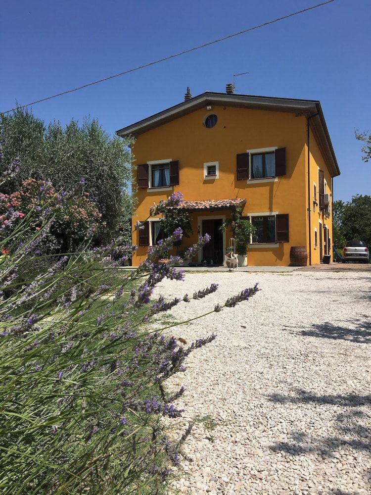 Locanda della Lavanda -1 estrellas en San Clemente