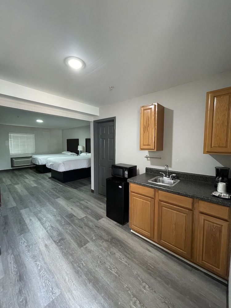 High Falls Inn and Suites 2