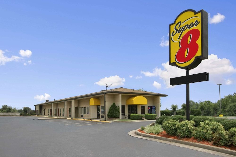 Super 8 by Wyndham Tupelo Airport 2 estrellas en Tupelo