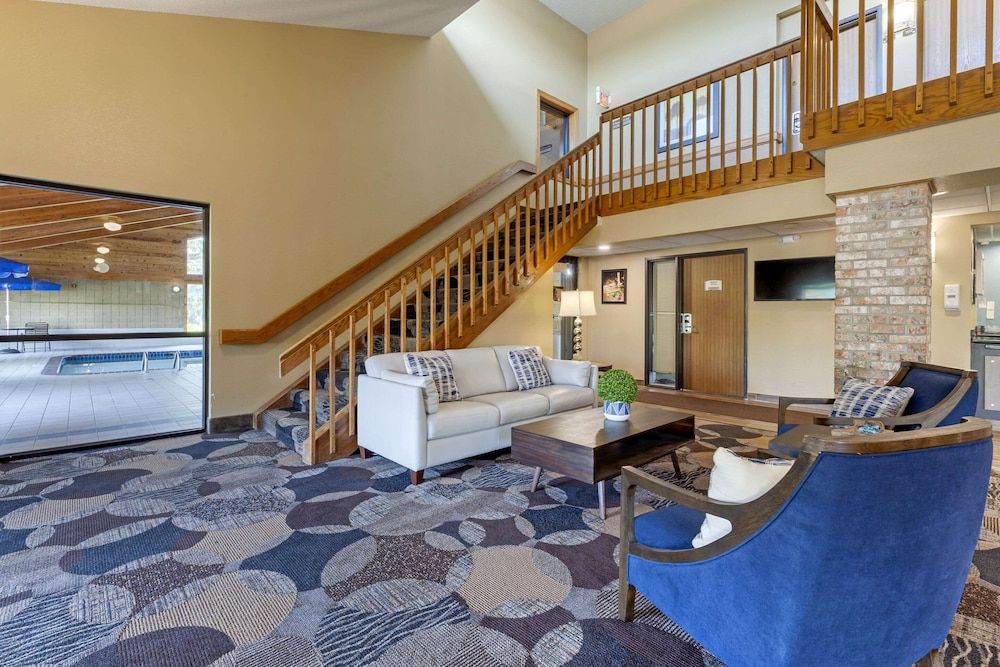 Quality Inn Oshkosh Aviation Park 3