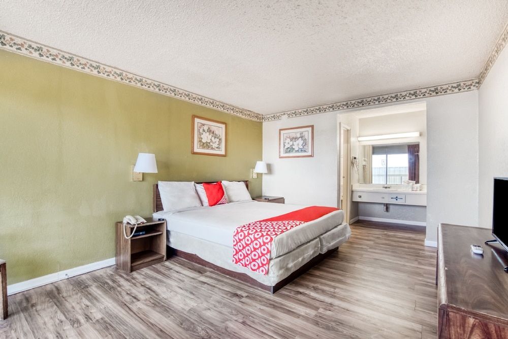 OYO Hotel Brownwood Hwy 67 3