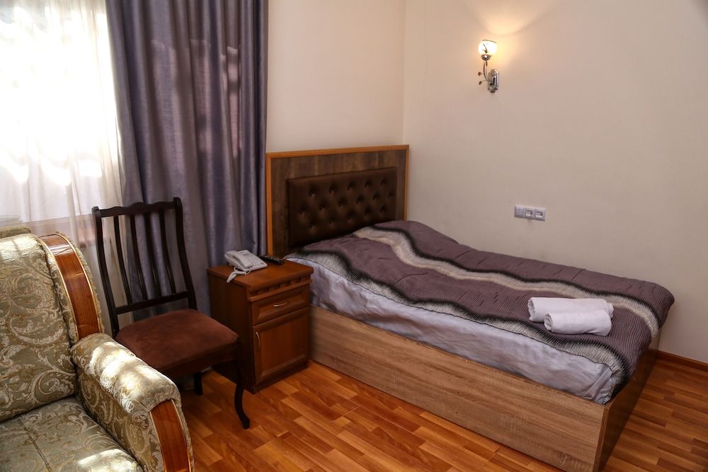 Lara Hotel 2