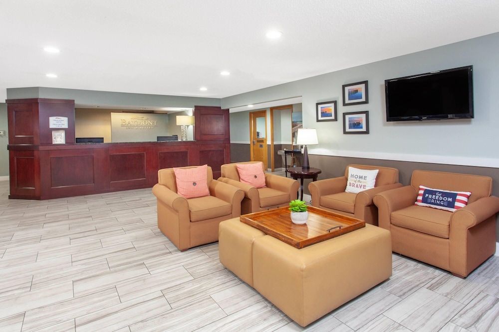 Baymont by Wyndham Grand Haven 3