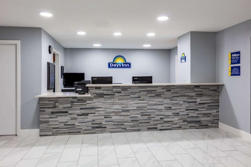 Days Inn by Wyndham Granbury 3