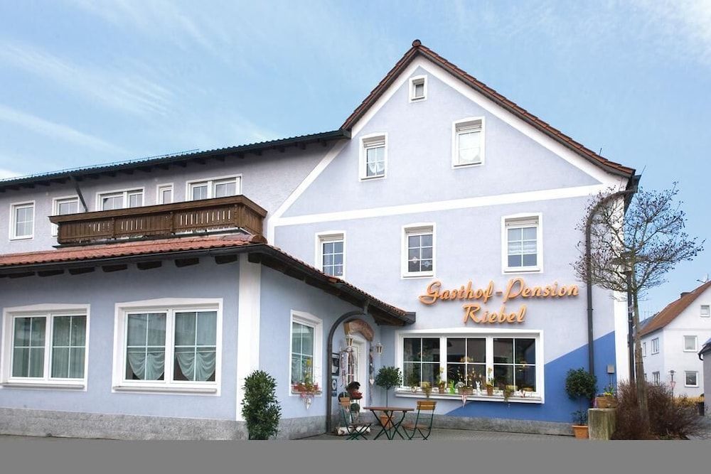 Hotel Gasthof Pension Riebel -1 estrellas en Etzenricht