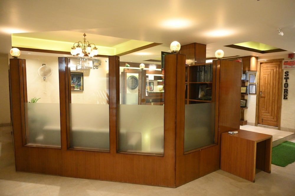 Hotel Grand Kailash 3