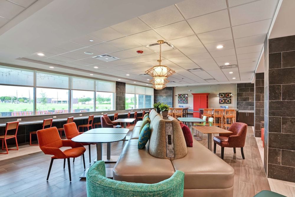 Home2 Suites by Hilton La Porte 3