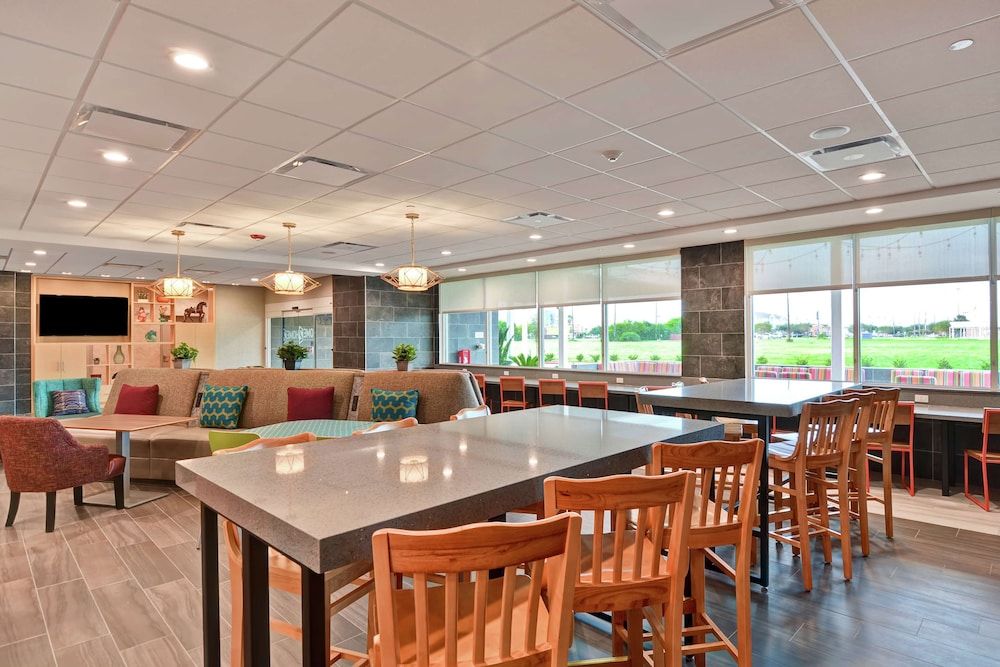 Home2 Suites by Hilton La Porte 2