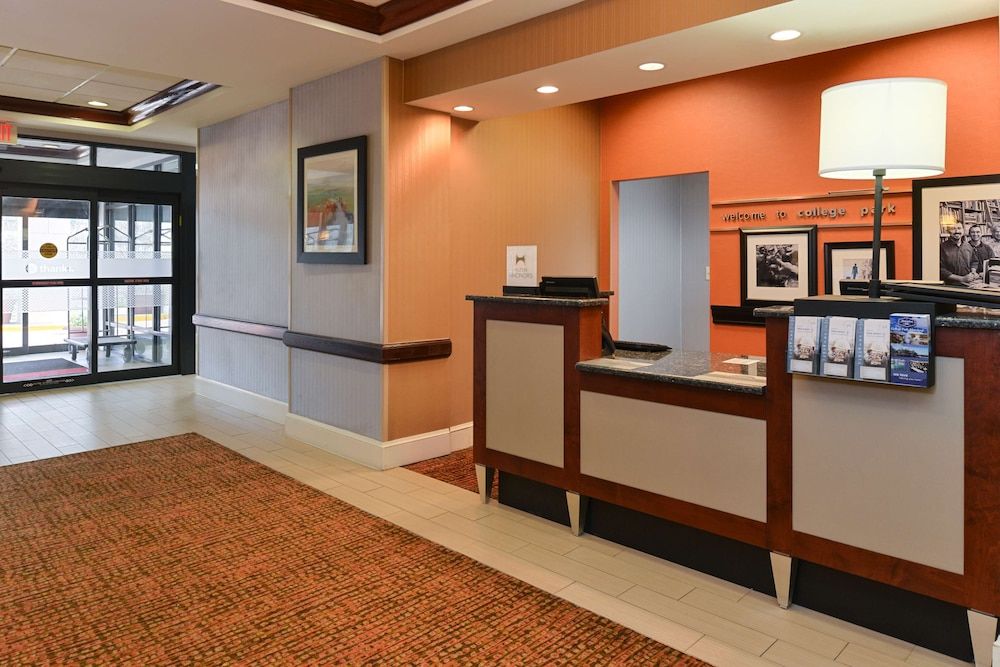 Hampton Inn College Park 3