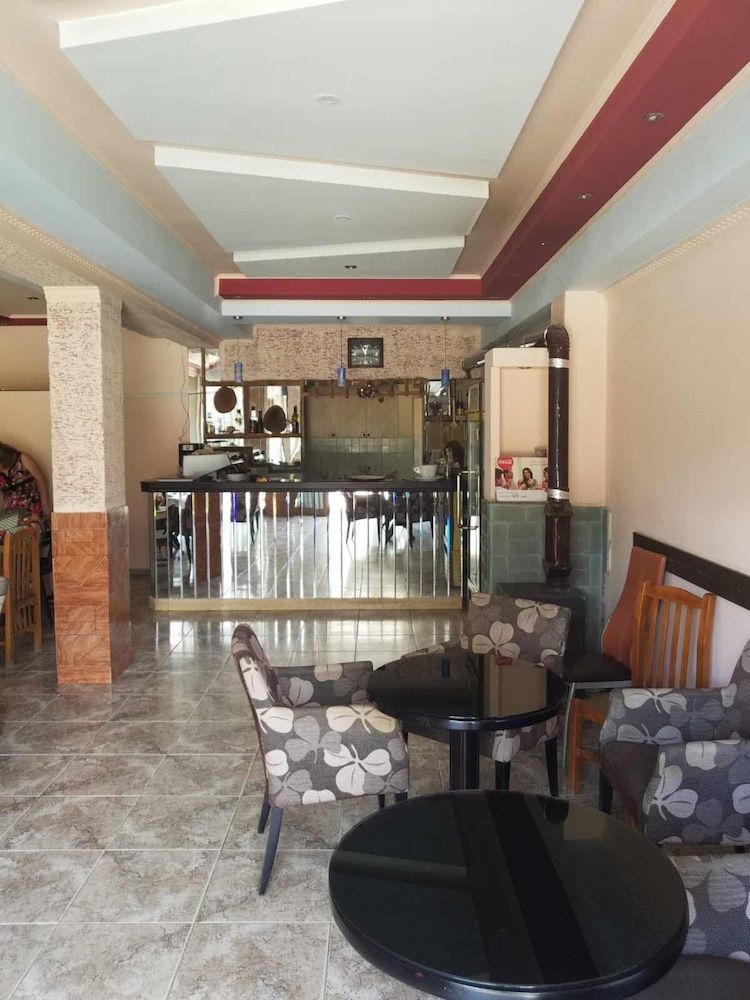 Gold Guest House & Bar 2