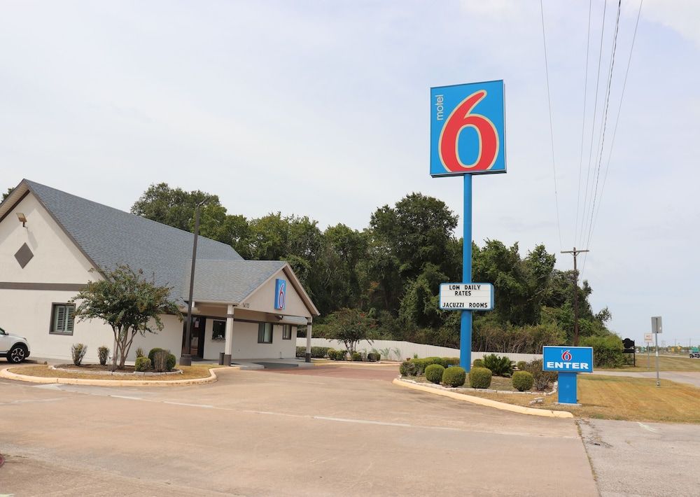Motel 6 Alvin, TX 2 estrellas en Alvin