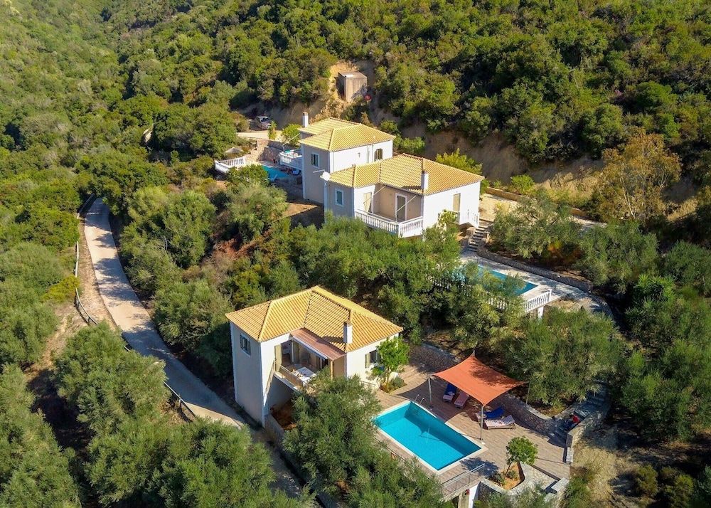 Kosyforema Villas -1 estrellas en Gialova