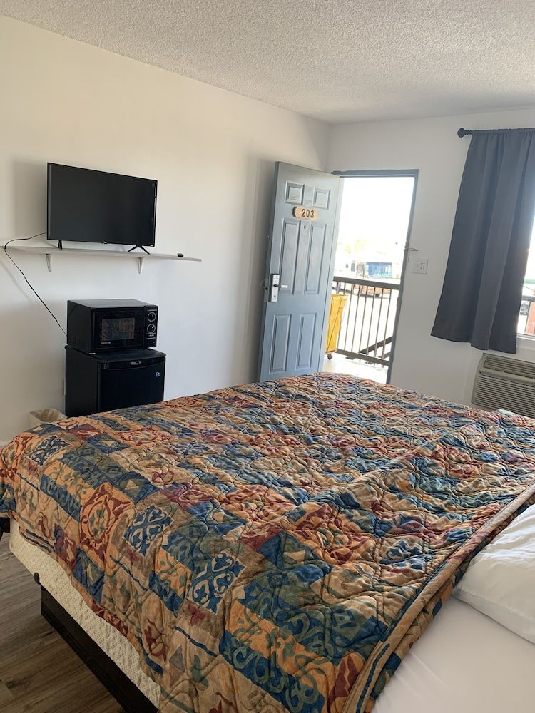 Almara Inn 3