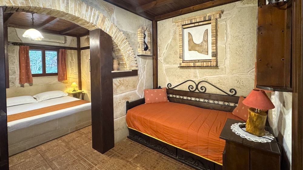 Stella's Traditional Inn 3