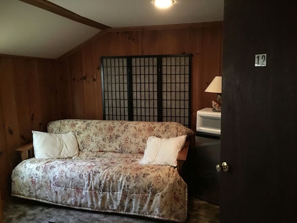 Gateway Inn 3