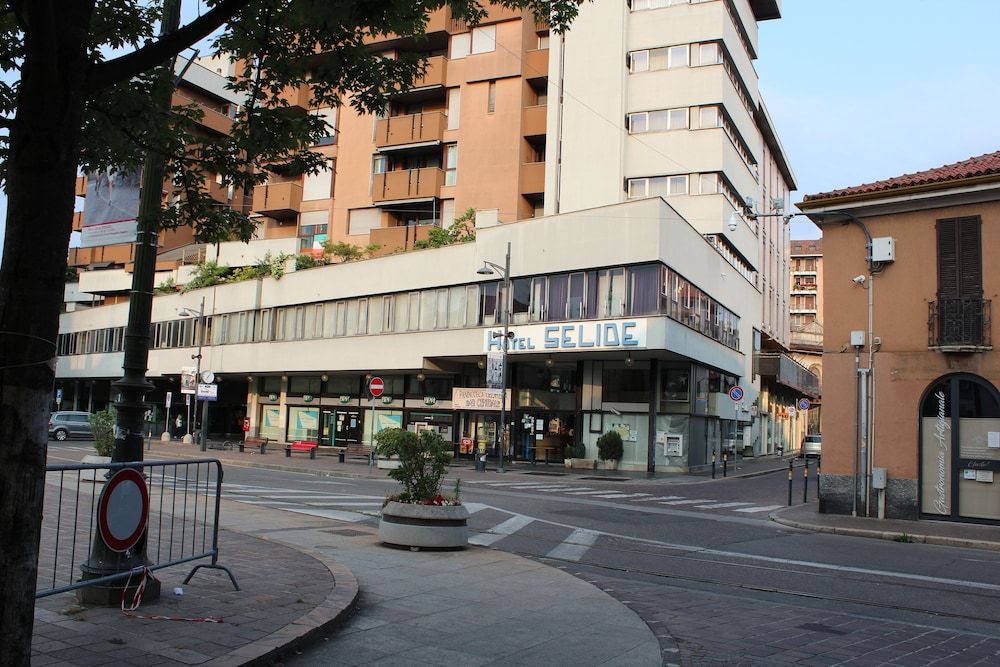 Hotel Selide 3 estrellas en Desio