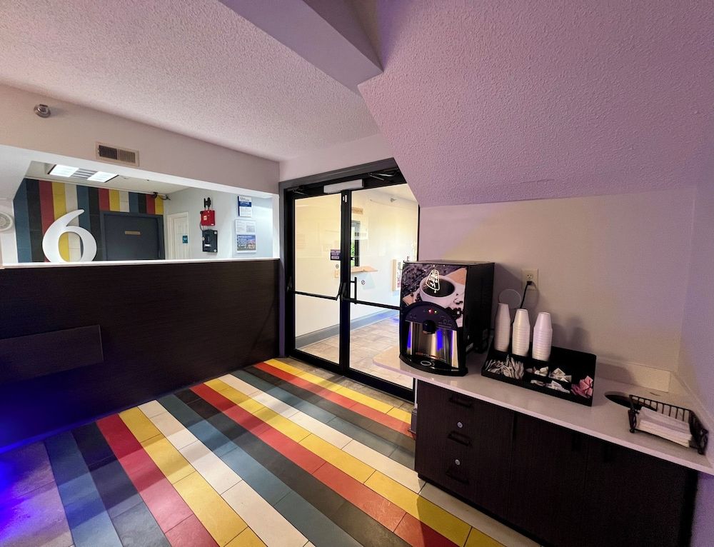 Motel 6 Jeffersonville, In - Louisville 3
