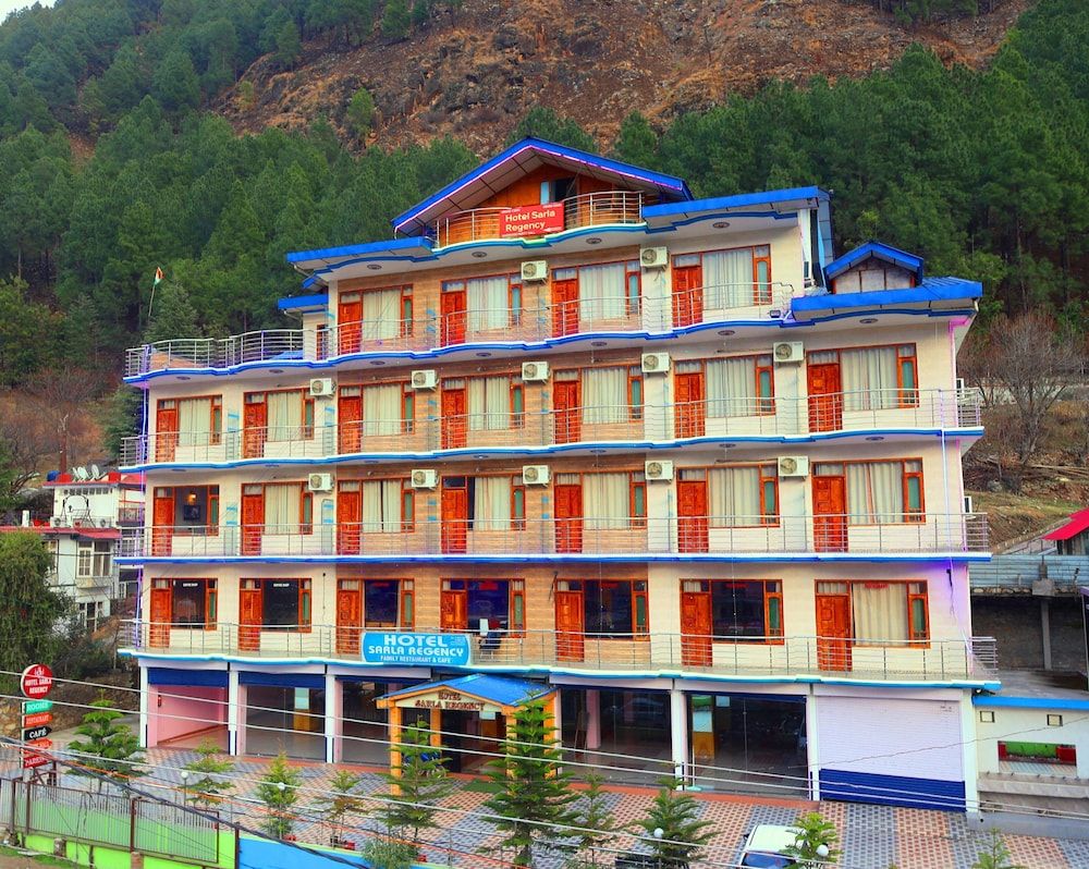 Hotel Sarla Regency -1 estrellas en Kulu