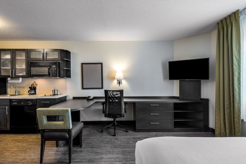 Candlewood Suites Glen Allen-Short Pump by IHG 3