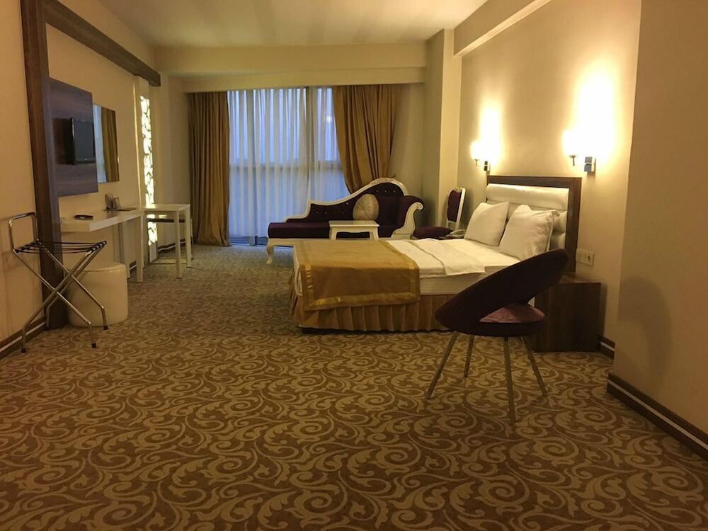 Ozpark Hotel -1 estrellas en Aksehir