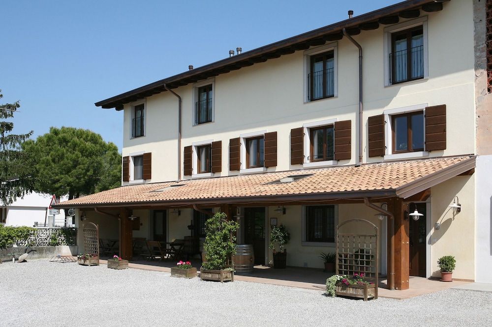 Agriturismo La Rosta -1 estrellas en Cervignano del Friuli