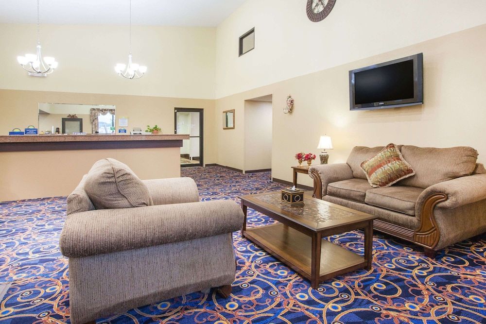 Days Inn by Wyndham Alma 3