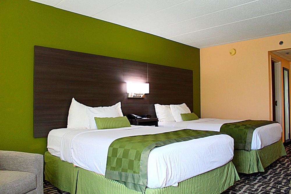 Baymont by Wyndham Springfield 3